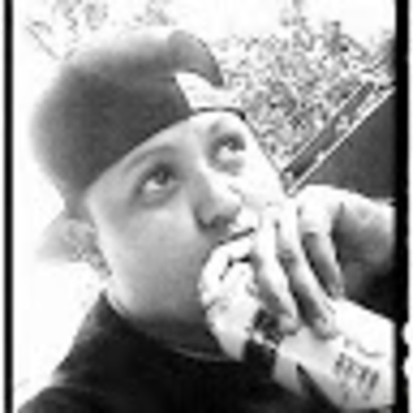 Meet your Posher, Celina - Picture 1 of 1